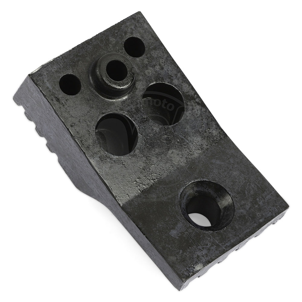 0UF6481_ah2502 two.jpg